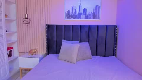 Viiolett online show from 02/21/25, 08:16