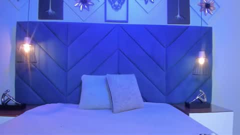 Viiolett online show from 02/23/25, 01:10