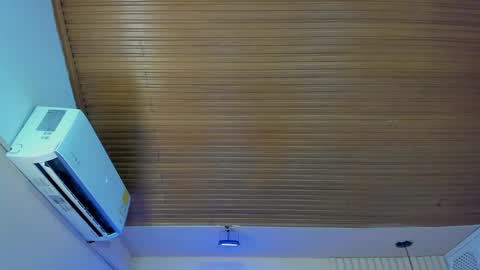 Viiolett online show from 10/05/25, 08:18