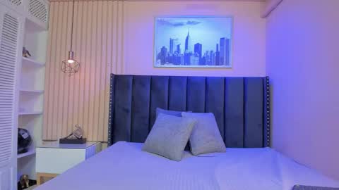 Viiolett online show from 10/30/25, 08:42