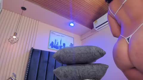 Viiolett online show from 01/15/26, 08:34