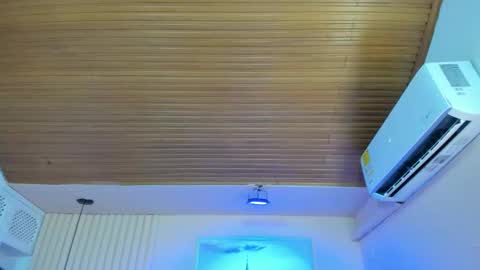 Viiolett online show from 02/22/26, 08:07