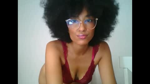 viiolettaaa online show from 04/15/26, 09:37