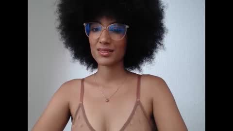 viiolettaaa online show from 04/20/26, 07:59