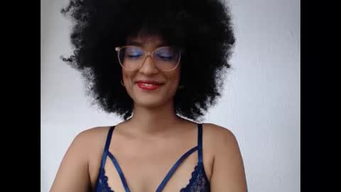 viiolettaaa online show from 04/25/26, 08:50