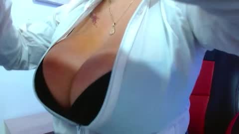 viioleta online show from 12/03/25, 12:25