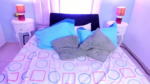 Violet online show from 04/01/26, 12:50