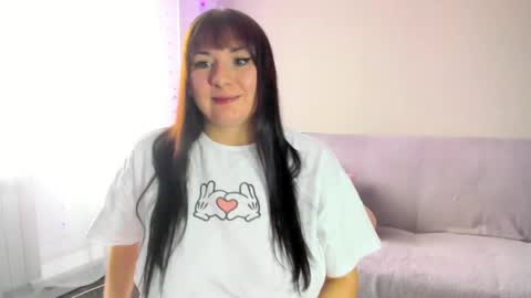 Snapshot of vik_and_love chatting on 04/27/26, 03:48 Vika online show from 04/27/26, 03:48