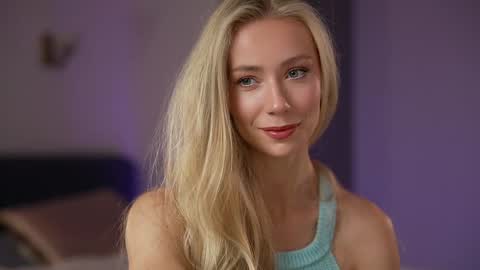 Snapshot of vika54784 chatting on 10/24/25, 04:20 vika54784 online show from 10/24/25, 04:20