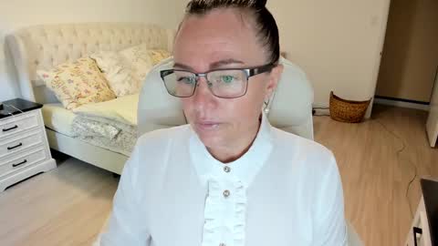 Ukrainian-woman online show from 09/12/25, 12:49