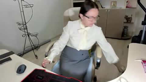 Ukrainian-woman online show from 11/15/25, 04:10