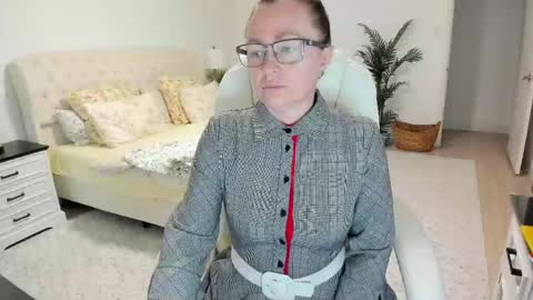 Ukrainian-woman online show from 05/09/26, 11:37