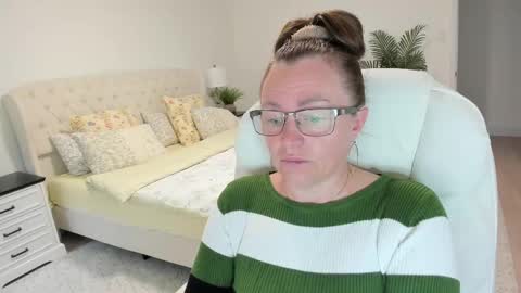 Ukrainian-woman online show from 06/10/26, 11:42