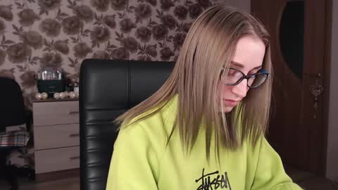 Vika online show from 12/10/24, 07:37