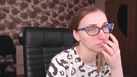 Vika online show from 01/31/25, 04:03