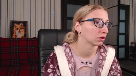 Vika online show from 10/05/25, 09:07