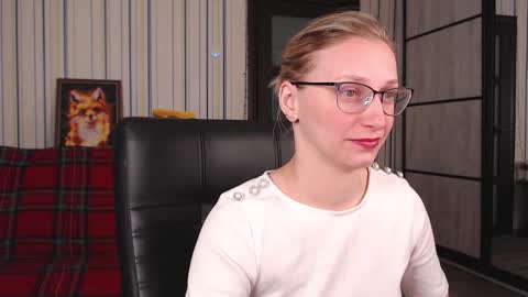 Snapshot of vikaericka chatting on 02/17/26, 05:30 Vika online show from 02/17/26, 05:30