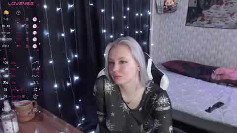 Snapshot of vikapowers chatting on 12/12/24, 10:52 vikapowers online show from 12/12/24, 10:52