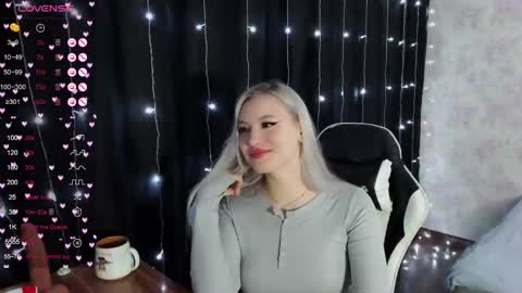 Snapshot of vikapowers chatting on 02/05/25, 06:04 vikapowers online show from 02/05/25, 06:04