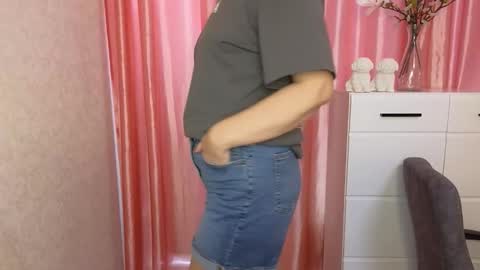 Snapshot of vikasoul chatting on 09/18/25, 09:44 Vika online show from 09/18/25, 09:44