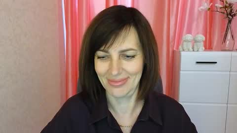 Snapshot of vikasoul chatting on 10/19/25, 08:15 Vika online show from 10/19/25, 08:15