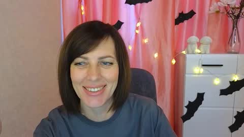 Snapshot of vikasoul chatting on 10/29/25, 10:17 Vika online show from 10/29/25, 10:17