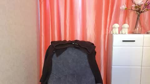 Snapshot of vikasoul chatting on 11/16/25, 10:10 Vika online show from 11/16/25, 10:10