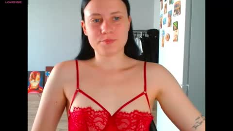 Snapshot of viki_kelt chatting on 06/13/26, 01:25 Viki Kelt online show from 06/13/26, 01:25