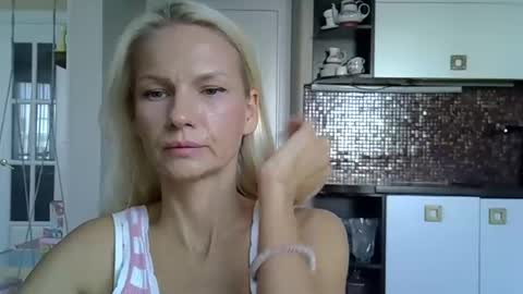 Snapshot of viki_loun5 chatting on 10/07/25, 07:49 viki_loun5 online show from 10/07/25, 07:49