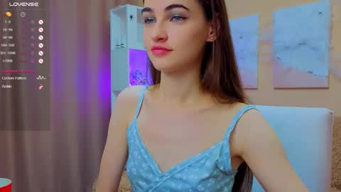 vikiberry online show from 11/08/25, 05:51