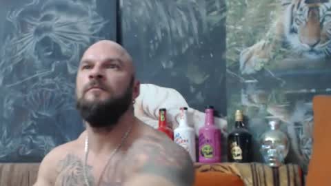 Snapshot of viking_me chatting on 10/24/25, 07:43 viking online show from 10/24/25, 07:43