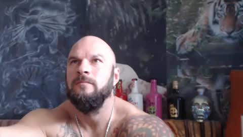 Snapshot of viking_me chatting on 10/27/25, 07:34 viking online show from 10/27/25, 07:34