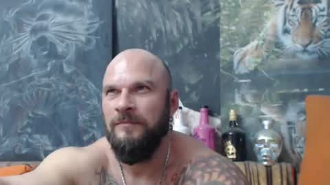 Snapshot of viking_me chatting on 10/29/25, 09:27 viking online show from 10/29/25, 09:27