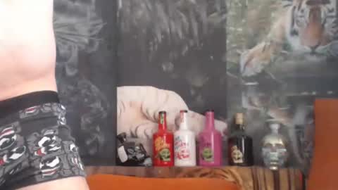 Snapshot of viking_me chatting on 10/30/25, 09:55 viking online show from 10/30/25, 09:55