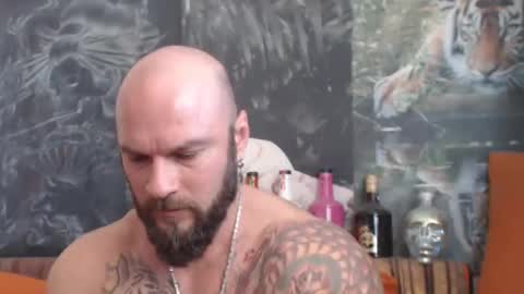 Snapshot of viking_me chatting on 10/31/25, 08:15 viking online show from 10/31/25, 08:15