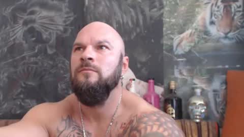 Snapshot of viking_me chatting on 11/02/25, 10:28 viking online show from 11/02/25, 10:28