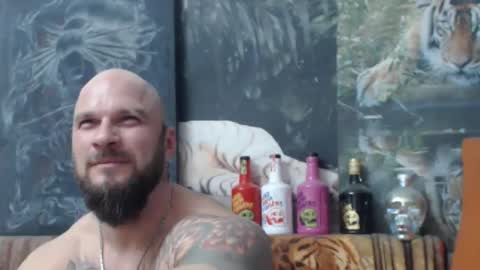 Snapshot of viking_me chatting on 11/10/25, 07:57 viking online show from 11/10/25, 07:57