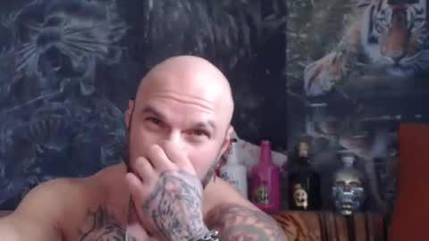 Snapshot of viking_me chatting on 11/12/25, 11:10 viking online show from 11/12/25, 11:10