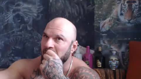 Snapshot of viking_me chatting on 11/14/25, 09:08 viking online show from 11/14/25, 09:08