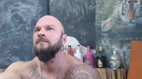 Snapshot of viking_me chatting on 11/16/25, 07:36 viking online show from 11/16/25, 07:36