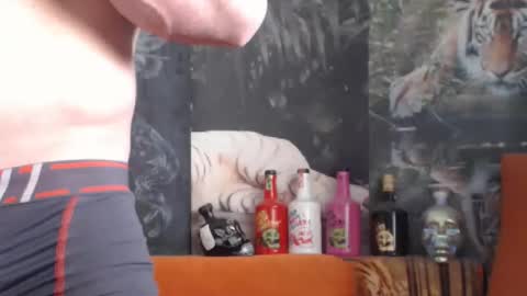 Snapshot of viking_me chatting on 11/26/25, 07:42 viking online show from 11/26/25, 07:42