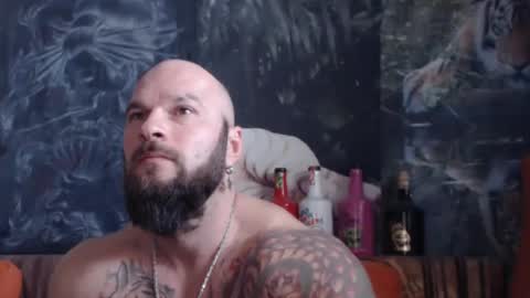 Snapshot of viking_me chatting on 11/30/25, 10:52 viking online show from 11/30/25, 10:52