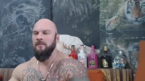 Snapshot of viking_me chatting on 12/05/25, 08:01 viking online show from 12/05/25, 08:01