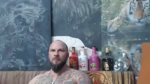 Snapshot of viking_me chatting on 12/13/25, 08:14 viking online show from 12/13/25, 08:14