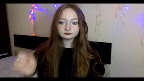 vikippink online show from 10/13/25, 10:04