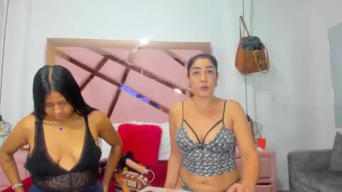 Snapshot of vikitomson chatting on 01/29/25, 01:07 vikiTomson online show from 01/29/25, 01:07