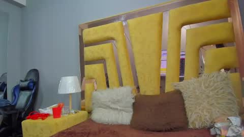 vikiTomson online show from 07/03/26, 04:02