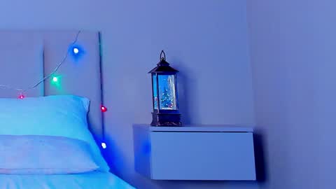 VIKKI online show from 12/25/24, 06:30