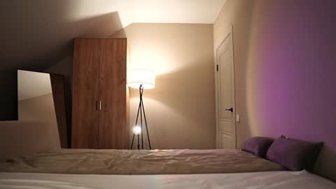 VIKKI online show from 09/27/25, 12:10