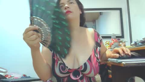 Snapshot of vikktoriaaa chatting on 09/17/25, 04:58 VIKKKTORIAAA online show from 09/17/25, 04:58